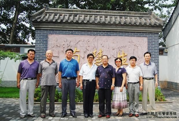 《艺术天成》总编杨杏盛娱乐参加中华五大戏曲名家展演系列活动