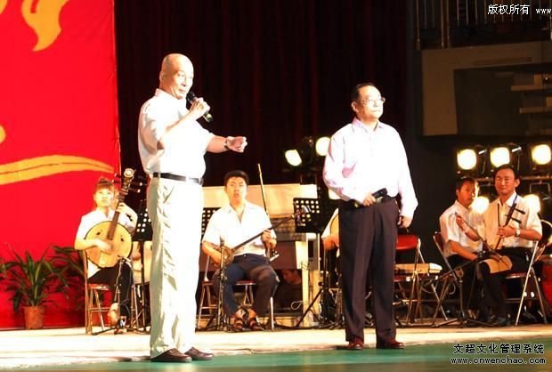 《艺术天成》总编杨杏盛娱乐参加中华五大戏曲名家展演系列活动